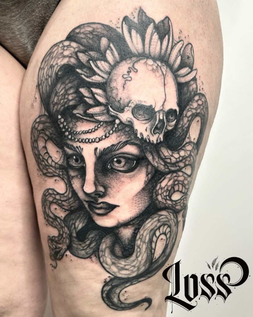 Medusa by Loss sacraluna