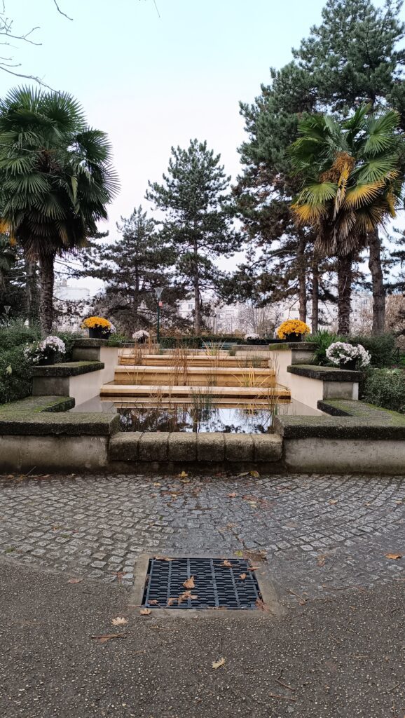 paris prison roquete square