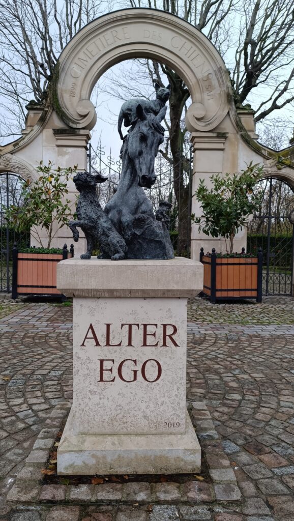 pet cemetery paris entrance