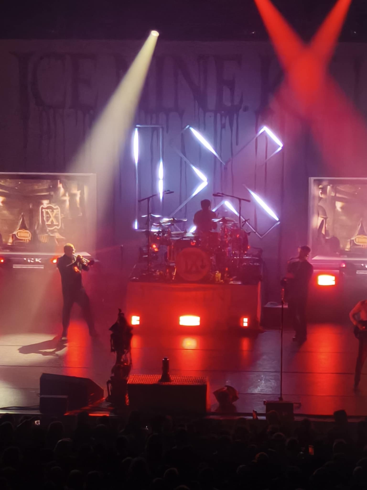 ink show in paris with reel big fish