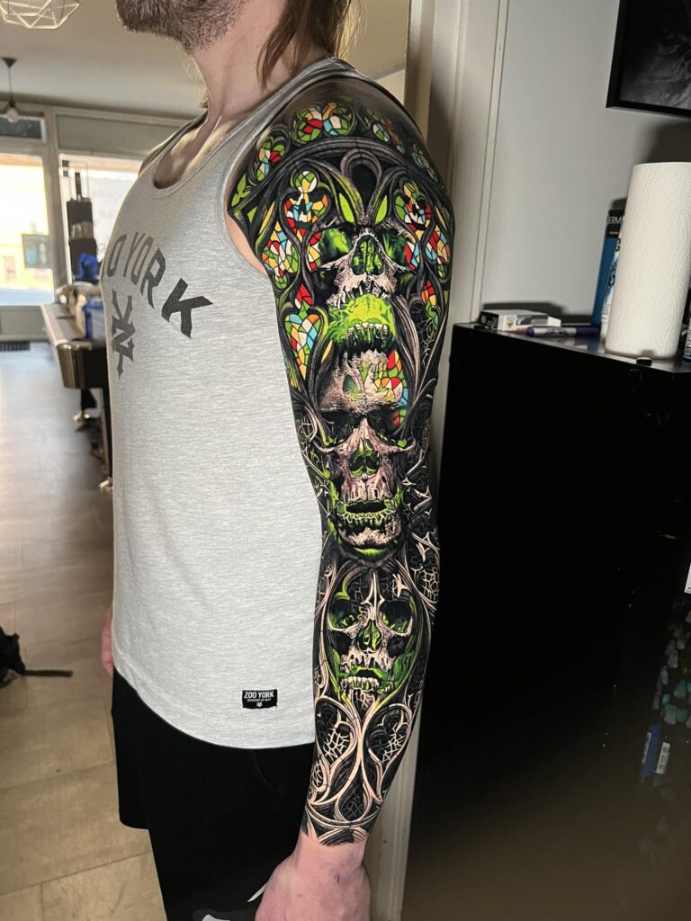 skull stained glass au dela du reel tattoo by sandry